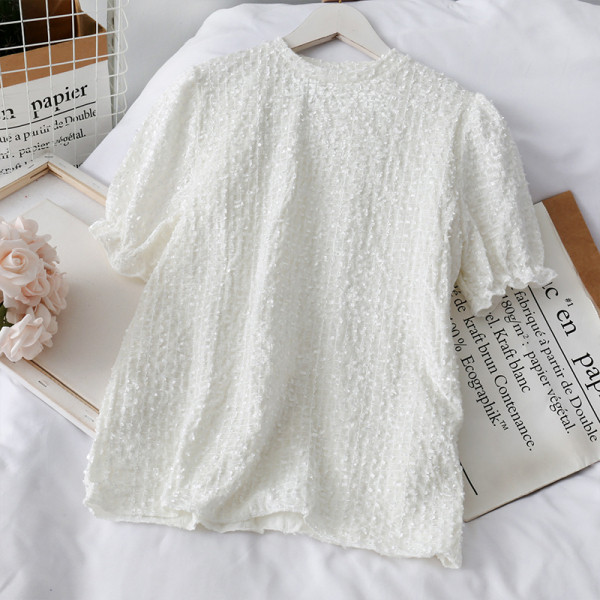 Modern női blúz rövid ujjal és ovális nyakkivágással