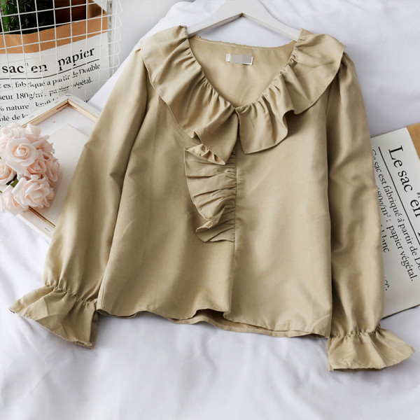 Modern női ing spitz nyakkivágással és fürtökkel