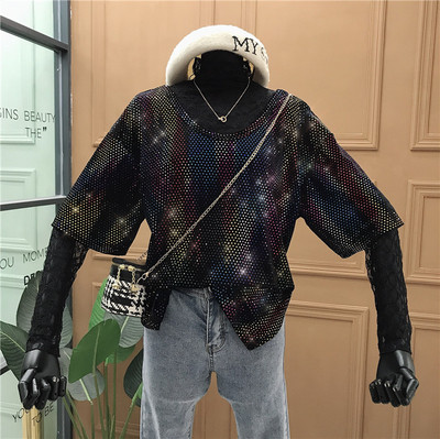 Μοντέρνα γυναικεία μπλούζα με φαρδιά μανίκια, οβάλ λαιμόκοψη και κομψή επίδραση