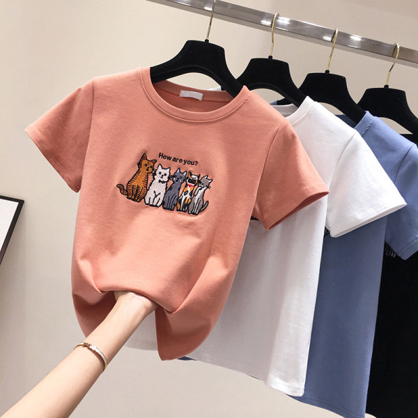 Új modell női póló rövid ujjal és hímzéssel