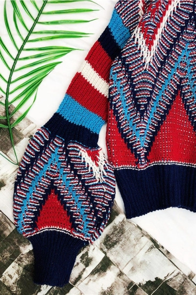 Modern női pulóver retro stílusban kerek nyakkivágással