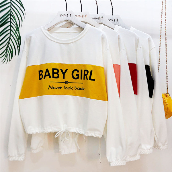 Alkalmi női blúz nyakkendővel és ovális nyakkivágással