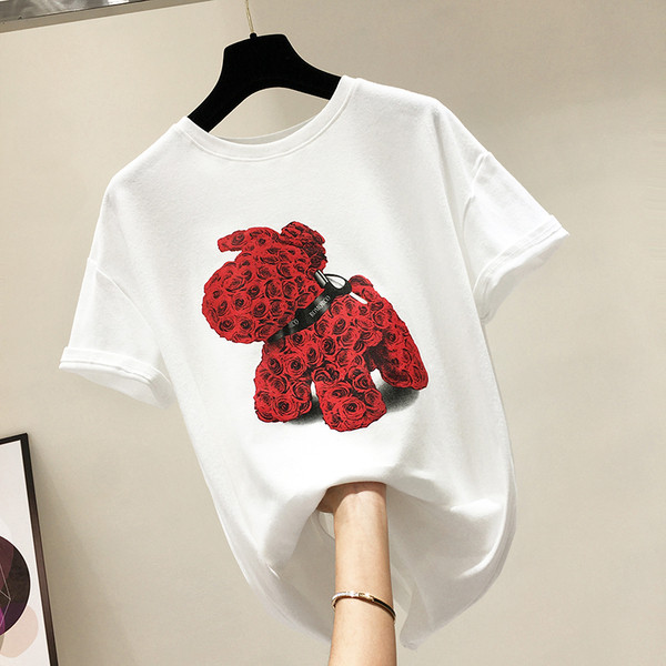 Új modell női blúz rátéttel és ovális nyakkivágással