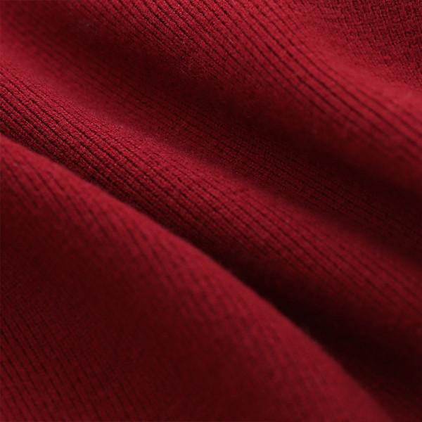 Stílusos gyerek kötőszett galléros pulóverrel és magas derekú szoknyával