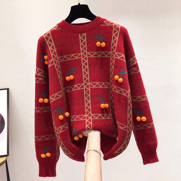 Új modell női pulóver 3D elemekkel, ovális nyakkivágással