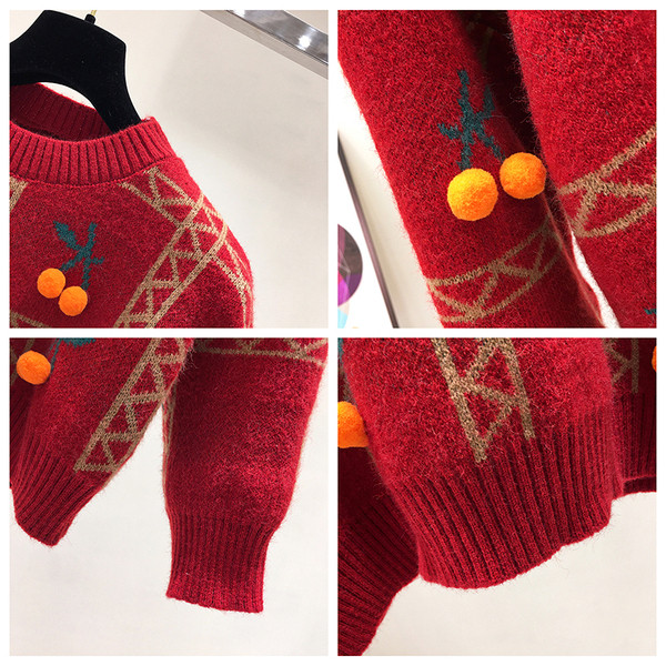 Új modell női pulóver 3D elemekkel, ovális nyakkivágással