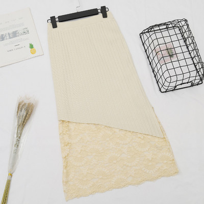 Hosszú női szoknya magas derékkal, csipkével