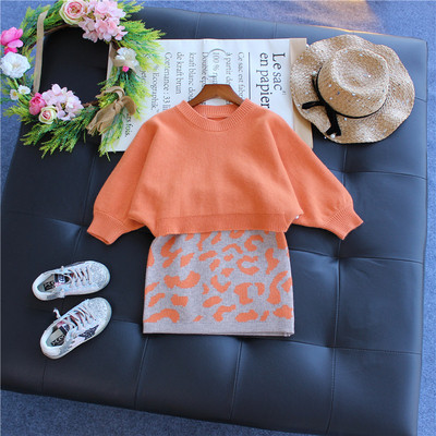 Gyerekkészlet lányoknak két részből - pulóver és szoknya