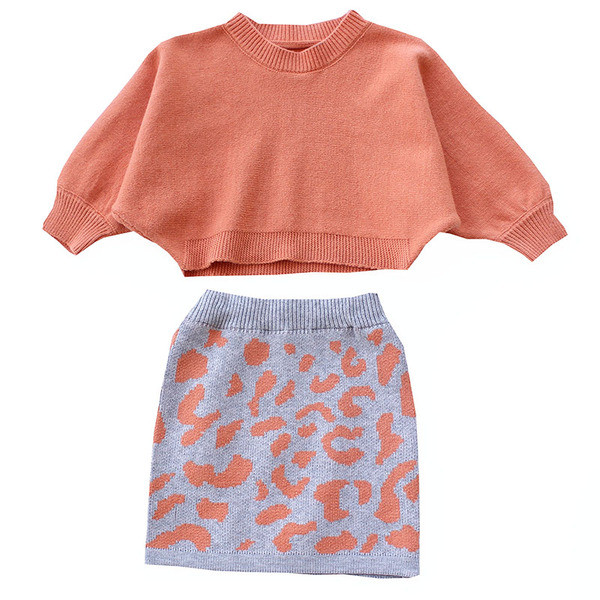 Gyerekkészlet lányoknak két részből - pulóver és szoknya