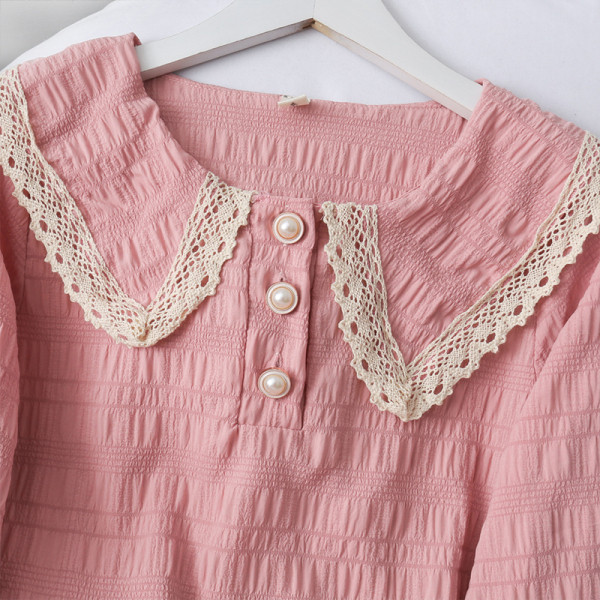 Modern női ing klasszikus gallérral és gombokkal - széles modell