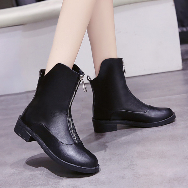 Bőr női alkalmi csizma cipzárral télre is