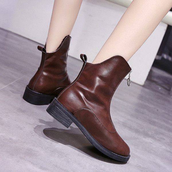 Bőr női alkalmi csizma cipzárral télre is