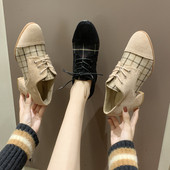 Női kockás cipő vastag sarkú hegyes modellel öko velúrból