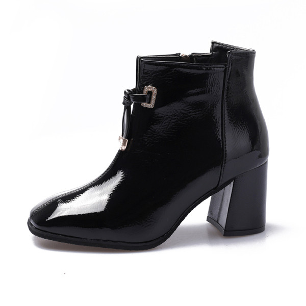 Női modern őszi csizma vastag sarokkal, öko bőrből