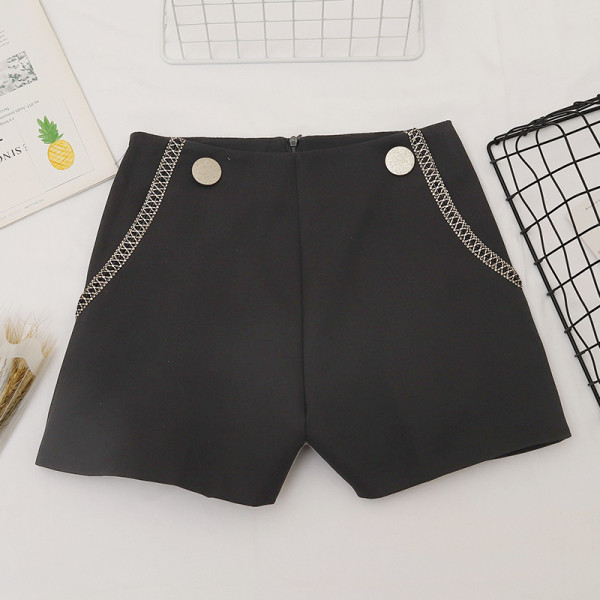 Női rövidnadrág széles modell magas derékkal és gombokkal