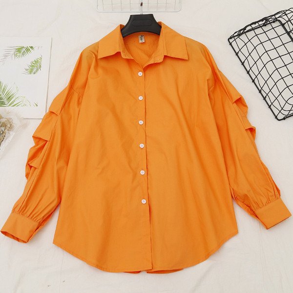 Retro stiilis naiste särk klassikalise krae ja nööpidega