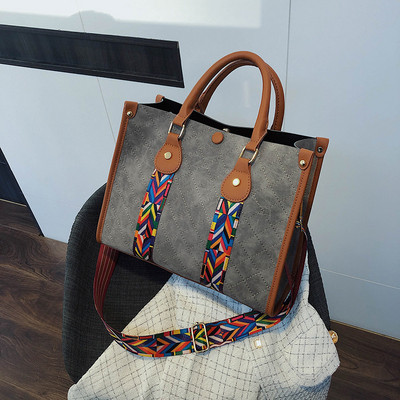 Ежедневна дамска чанта с цветни елементи, къса и дълга дръжка