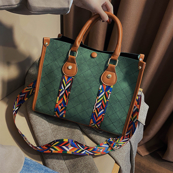 Ежедневна дамска чанта с цветни елементи, къса и дълга дръжка