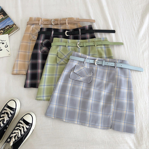 Naiste ruuduline lühike seelik vöö ja taskuga