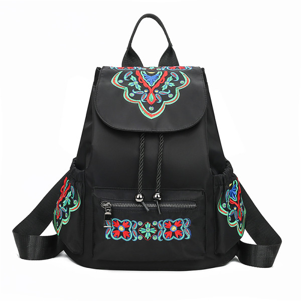 Női alkalmi hátizsák elülső zsebbel és színes hímzéssel