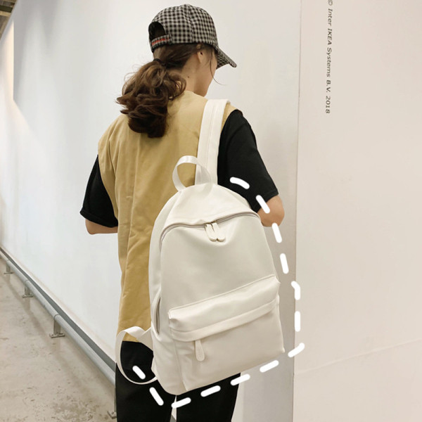 Női alkalmi hátizsák eko bőrből készült elülső zsebbel