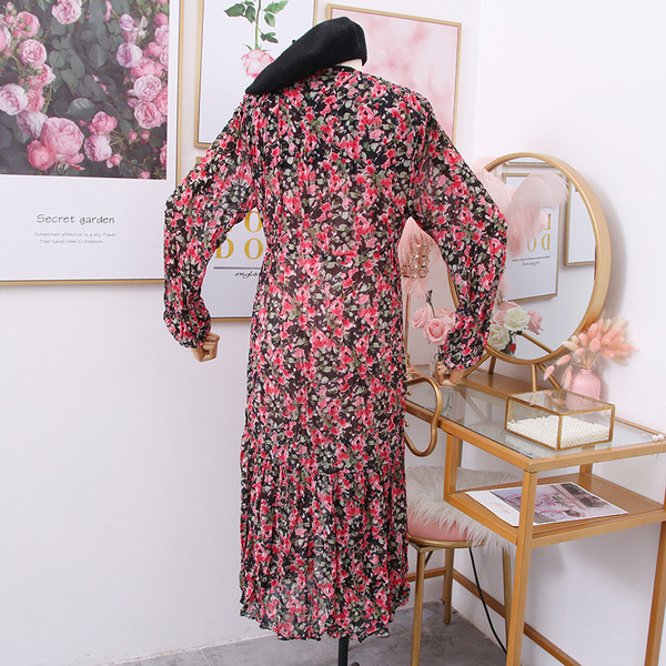 Új modell alkalmi női ruha spitz nyakkivágással és hosszú ujjakkal