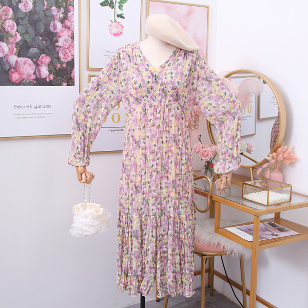 Új modell alkalmi női ruha spitz nyakkivágással és hosszú ujjakkal