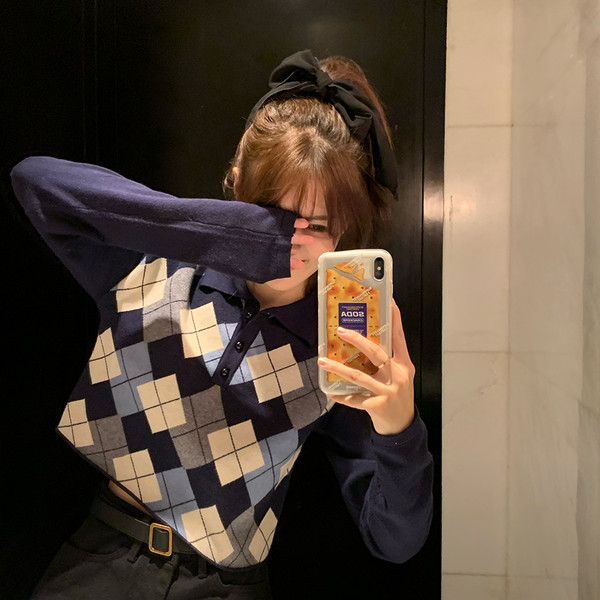 Modern női rövid blúz klasszikus gallérral