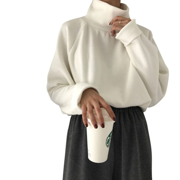 Aktuális női pulóver négy színben széles modell