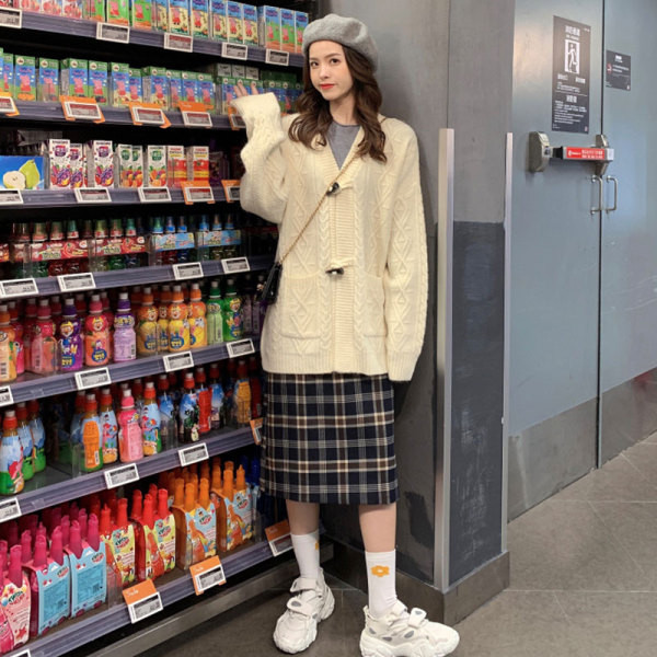 Lezser női kardigán két színben, hosszú modellben