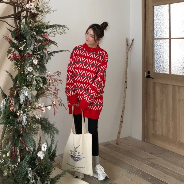 Női modern dalag pulóver piros színben, félmagas gallérral