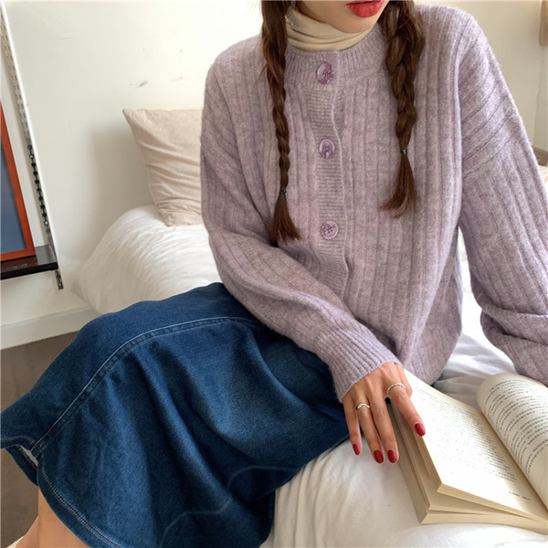 Aktuális, hosszú női kardigán két színben, ovális nyakkivágással