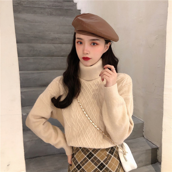 Modern női pulóver magas gallérral, három színben