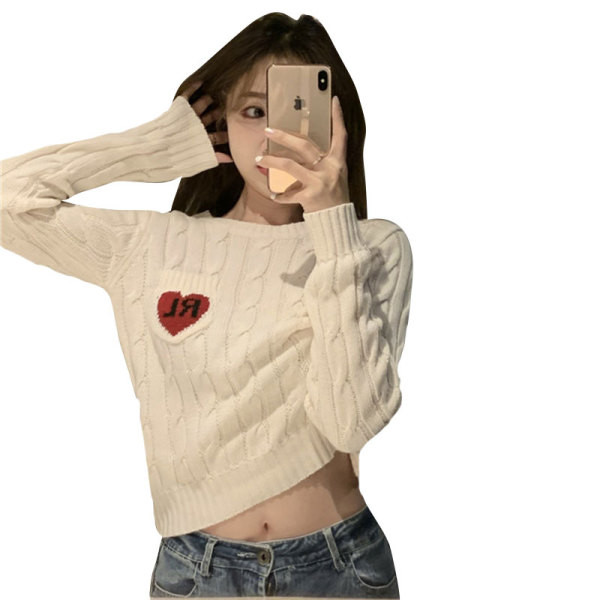 Női rövid, fehér blúz ovális nyakkivágással