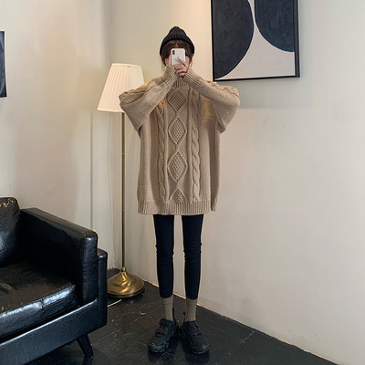 Modern női pulóver félmagas gallérral, két színben