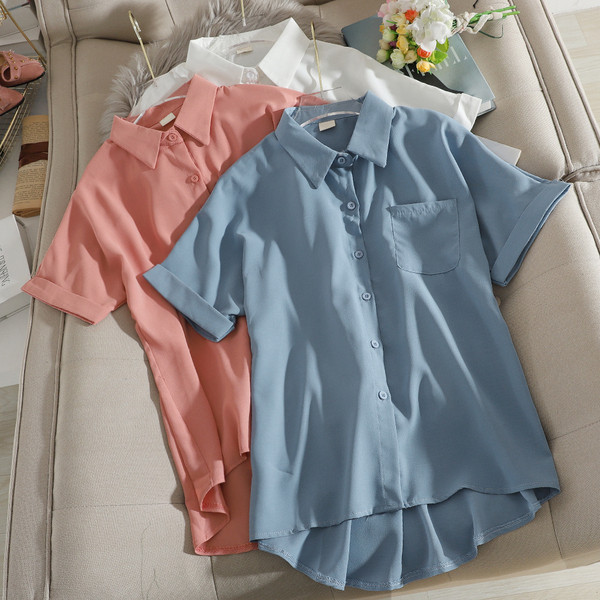 Alkalmi női ing klasszikus gallérral és zsebbel