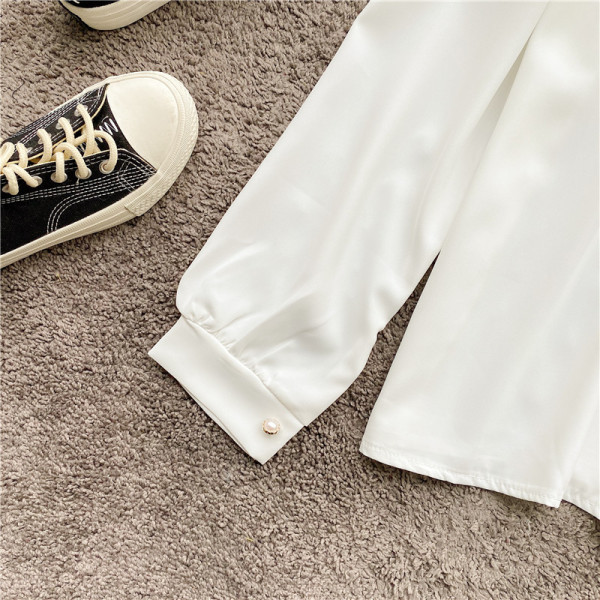 Стилна дамска риза от шифон с панделка на яката и дълъг ръкав в бял цвят