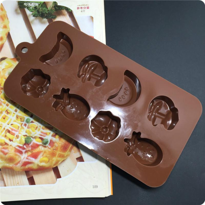 Praktikus szilikon forma sütemények és kekszek sütéséhez