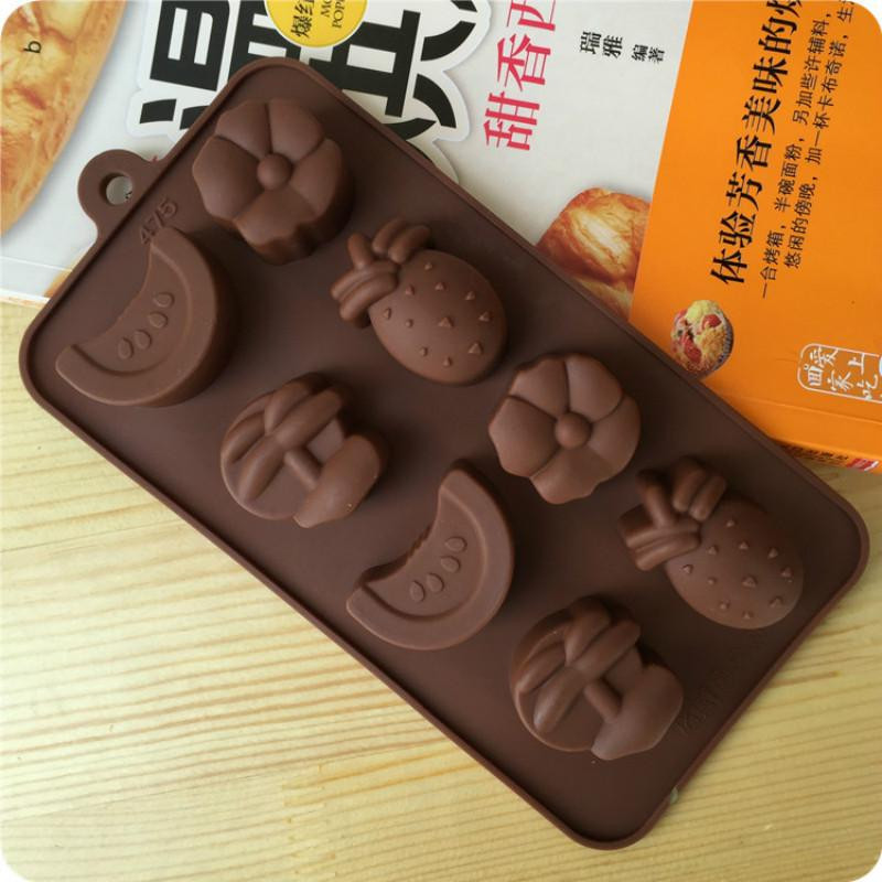 Praktikus szilikon forma sütemények és kekszek sütéséhez