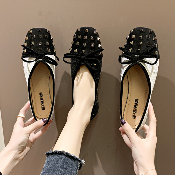 Női alkalmi cipő fűzőlyukkal és szalaggal