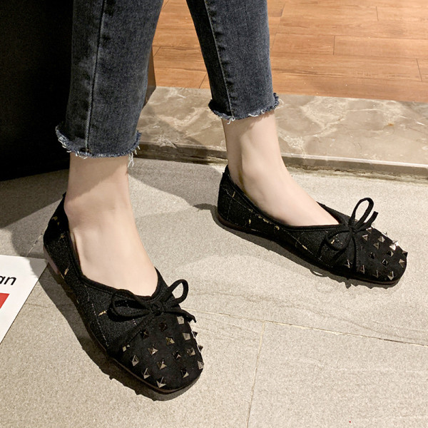 Női alkalmi cipő fűzőlyukkal és szalaggal