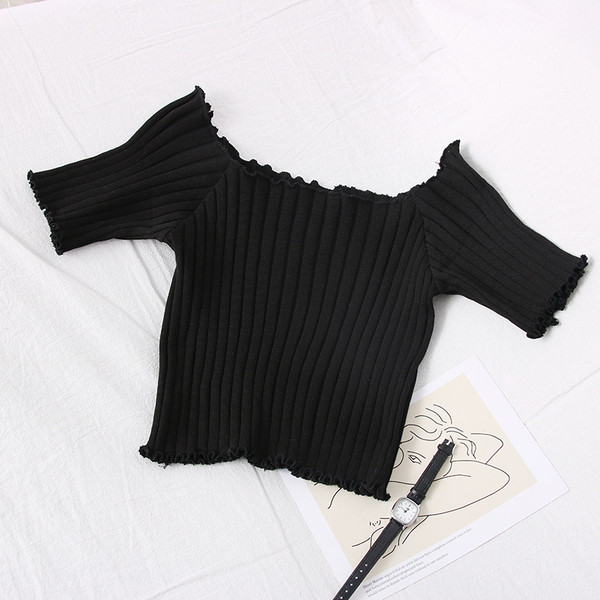 Bluza de dama model nou cu decolteu oval si maneci scurte