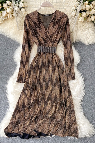 Modern női ruha V-nyakú, fényes hatású