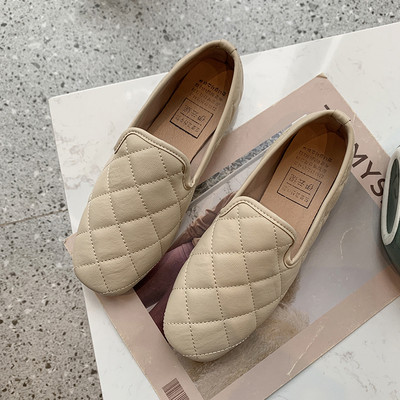 Stílusos női bőr mokaszin lapos talppal