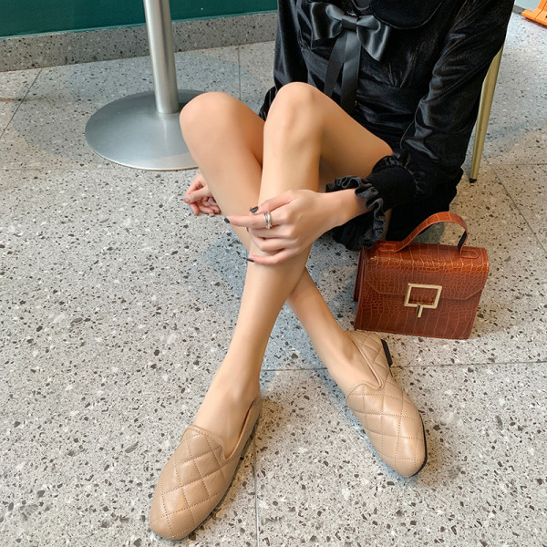 Stílusos női bőr mokaszin lapos talppal