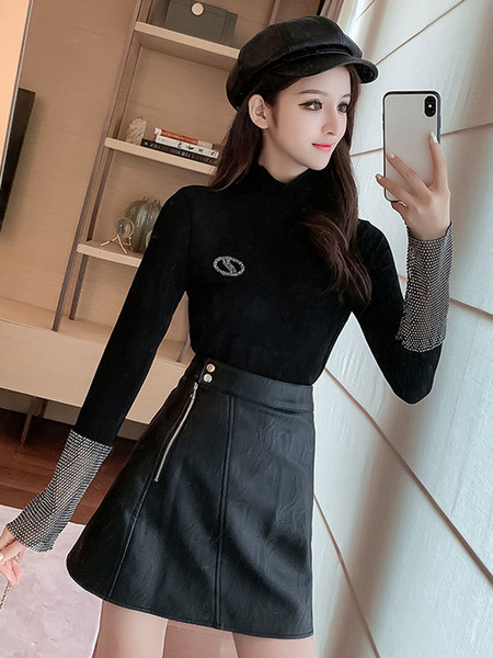 Női blúz pólógallérral és kövekkel fekete színben