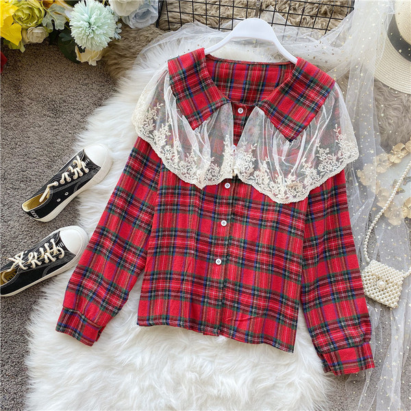 Kockás női ing hosszú ujjal és csipkével