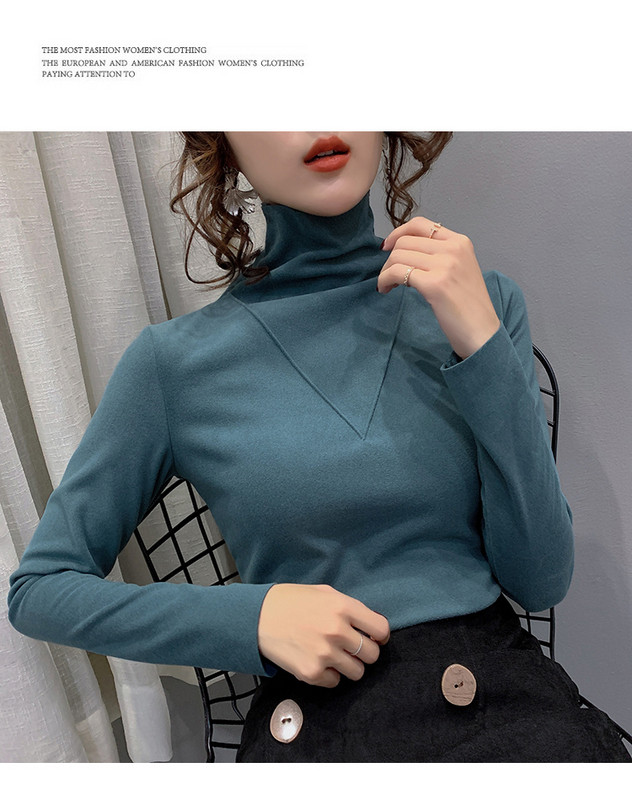 Γυναικεία βελούδινη μπλούζα με ψηλό γιακά σε μαύρο, μπλε και γκρι χρώμα