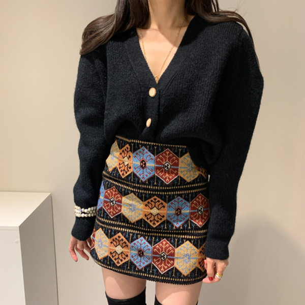 Värviline naiste lühike seelik-mudel kõrge vöökohaga