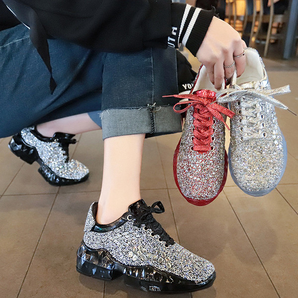 Стилни дамски маратонки с дебела подметка и блестящи камъни 